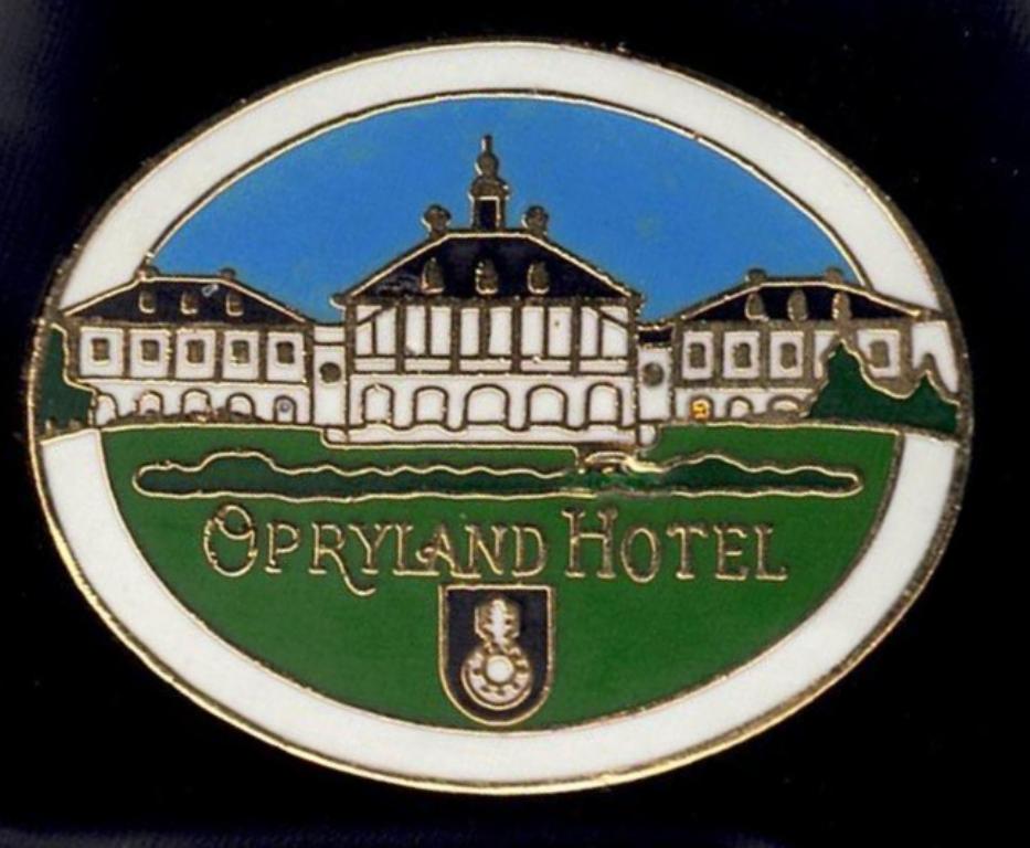 Opryland Hotel Pin